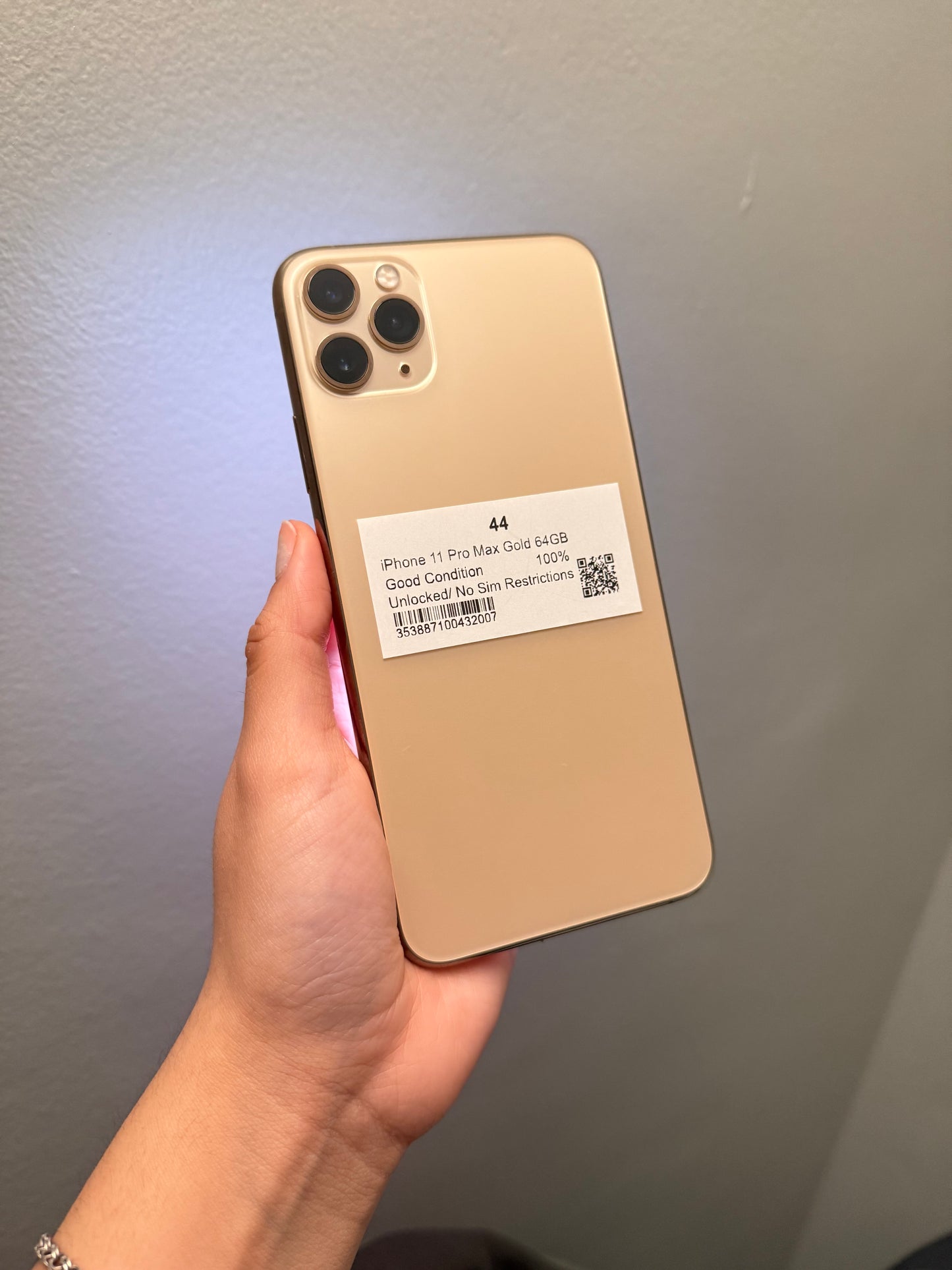 iPhone 11 Pro Max 64gb DORADO