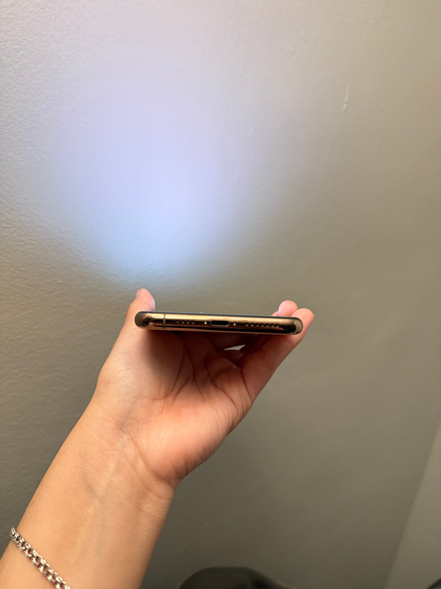 iPhone 11 Pro Max 64gb DORADO