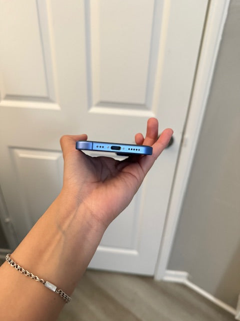 Iphone 16 de 128gb AZUL